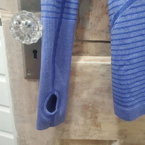 Lululemon swiftly Tech long sleeve top - Picture 2 of 4